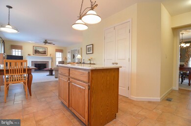 15488 Waters Creek Dr, Centreville, VA 20120 - photo 6