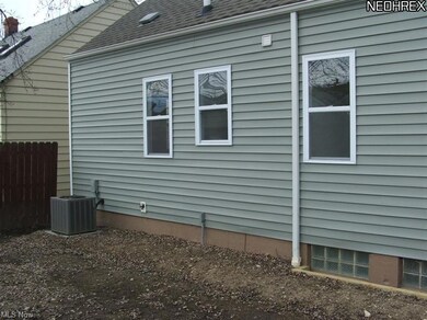 19404 Fairway Ave, Maple Heights, OH 44137 - photo 2