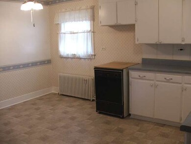 1012 Flossmoor Ave, Waukegan, IL 60085 - photo 7