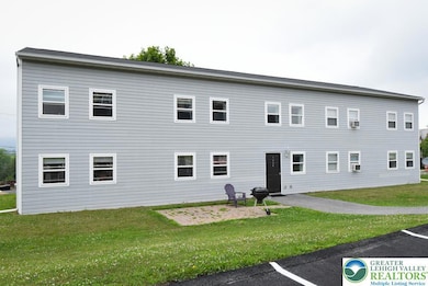 7404 Allemaengel Rd unit 2, New Tripoli, PA 18066 - photo 2