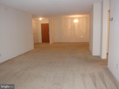 Regency unit 1620, McLean, VA 22102 - photo 5
