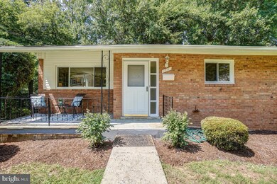 1711 Evelyn Dr, Rockville, MD 20852 - photo 2