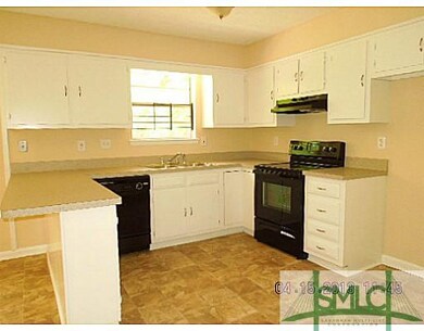 Kitchen. SPACIOUS KITCHEN WITH NEW RANGE, HOOD & D