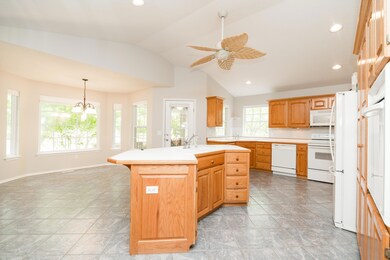 4700 Nottingham Dr-7