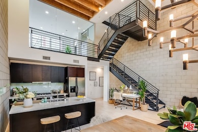 3450 Cahuenga Blvd W unit 101, Los Angeles, CA 90068 - photo 2