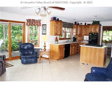 213 Cedar Dr, Scott Depot, WV 25560 - photo 7