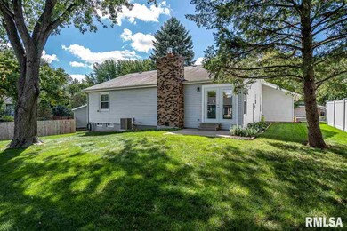 4619 Washington St, Davenport, IA 52806 - photo 4