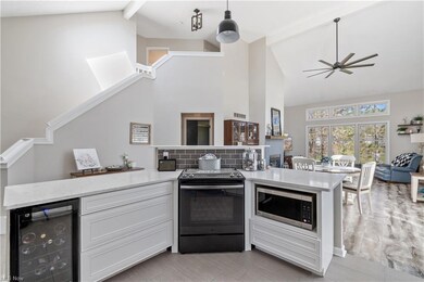 654 Fairfield Ln, Aurora, OH 44202 - photo 4