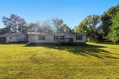 518 1/2 W 4th St S, Pillager, MN 56473 - photo 5