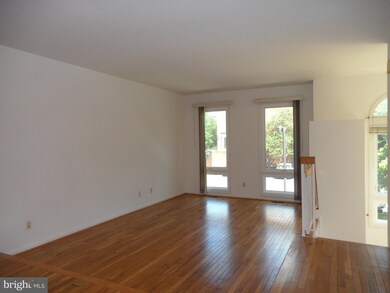 1421 Templeton Place, Rockville, MD 20852 - photo 4