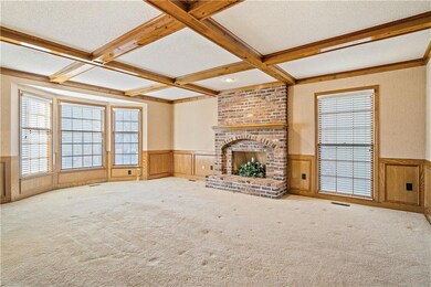 9408 Twilight Ln, Lenexa, KS 66219 - photo 5