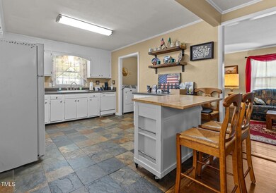 2809 Skycrest Dr, Fayetteville, NC 28304 - photo 4