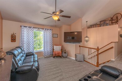 6604 Vine St, Davenport, IA 52806 - photo 6