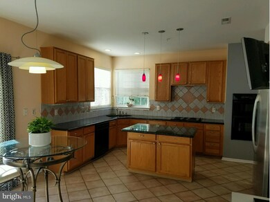 13606 Royal Ct, Laurel, MD 20708 - photo 3