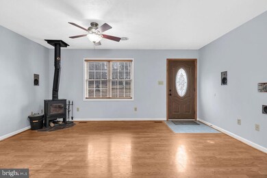 320 Whipporwill Ln, Cross Junction, VA 22625 - photo 2