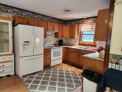 15 Hardy Ave, Claremont, NH 03743 - photo 4