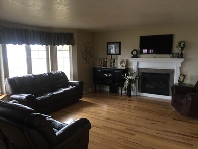 301 23rd Ave NE, Jamestown, ND 58401 - photo 4