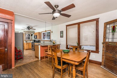 5631 Oregon Ave, Halethorpe, MD 21227 - photo 7