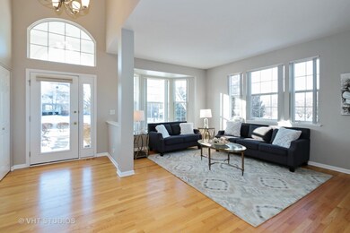 Gorgeous 2 story entrance with hardwood flooring!