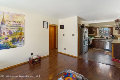 1144 Schrader Ave_006