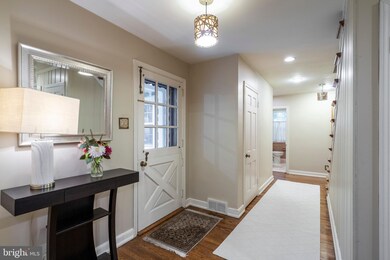 301 Custis Rd unit 70, Glenside, PA 19038 - photo 4