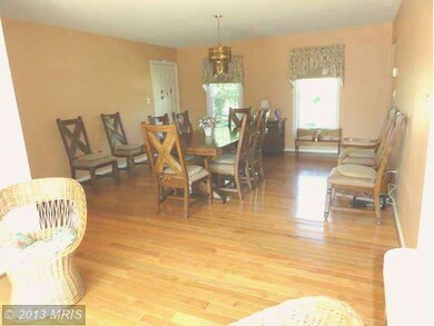 5623 Lasalle Ln, Sykesville, MD 21784 - photo 3