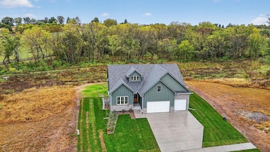 203 Hudson Ave, van Meter, IA 50261 - photo 3