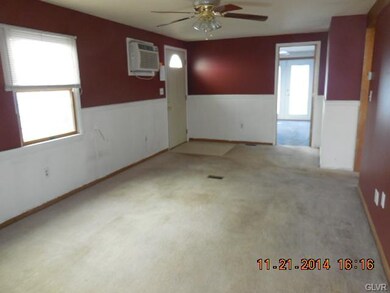 267 Main St, Slatington, PA 18080 - photo 4