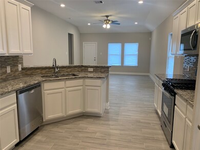 8703 Lanewood Dr, Houston, TX 77016 - photo 6