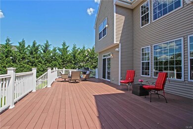 895 Garden Ct, Easton, PA 18040 - photo 6