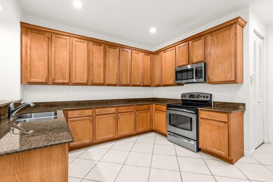 650 Pacific Grove Dr unit 5, West Palm Beach, FL 33401 - photo 4