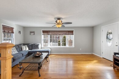 28 Evelyn Ct, Dracut, MA 01826 - photo 3