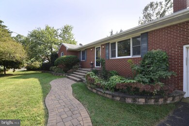 520 E G St, Purcellville, VA 20132 - photo 2