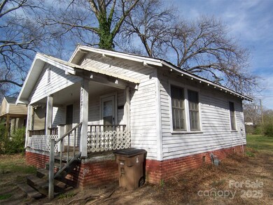 712 Douglas St, Shelby, NC 28150 - photo 3