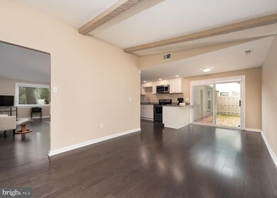 9101 Flamepool Way, Columbia, MD 21045 - photo 3