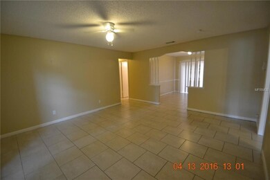 8610 Wood Ridge Rd, Tampa, FL 33619 - photo 2