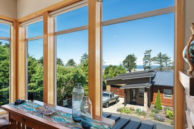 25 Catkin Lp, Yachats, OR