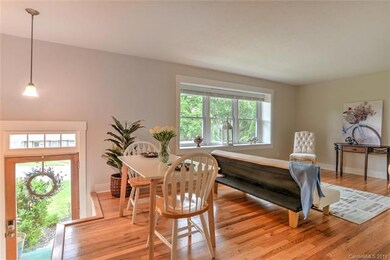 Glass Entryway to Dining/Living Area