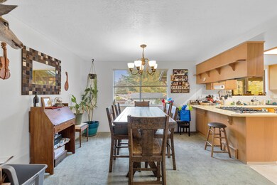 2115 Haviland Dr, Grants Pass, OR 97527 - photo 6