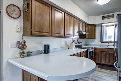 2105 8th St, Eau Claire, WI 54703 - photo 6