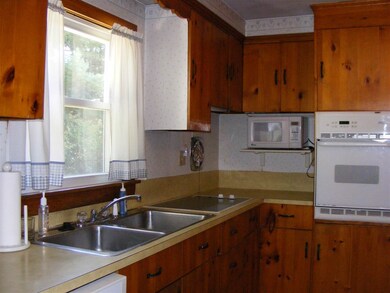 55 Mayflower Dr, Manchester, NH 03104 - photo 7