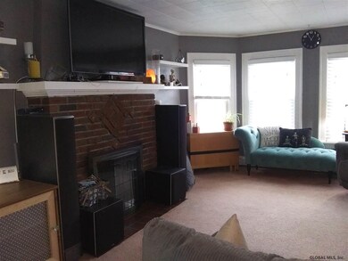 359 Marshland Ct, Troy, NY 12180 - photo 4