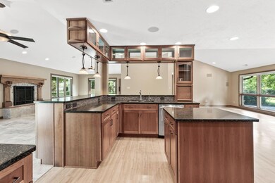 5550 W GILLESPIE RD, COLUMBIA, MO 65203