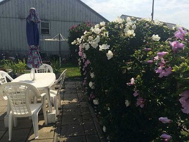 667 Succotash Rd, Wakefield, RI 02879 - photo 3