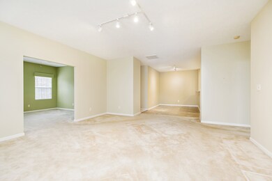 9964 Donavan Ln, Fishers, IN 46038 - photo 7