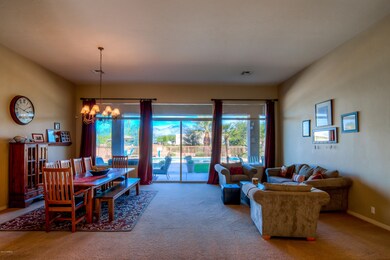 5 Living Room photo a