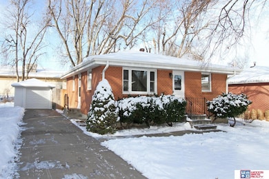 333 Orcutt Ave W, Lincoln, NE 68504 - photo 2