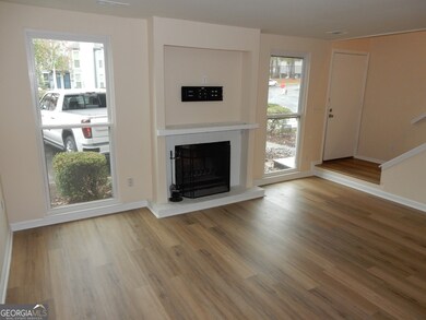 1057 Riverbend Club Dr SE, Atlanta, GA 30339 - photo 3