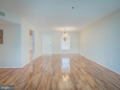 The Four Winds at Oakton unit 2-D5, Oakton, VA 22124 - photo 6