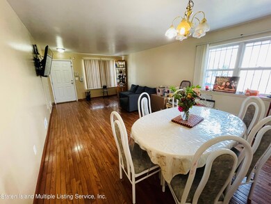 241 Skyline Dr, Staten Island, NY 10304 - photo 4